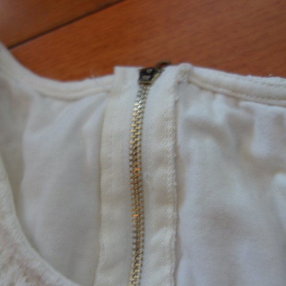 White Layered Floral Lace FormFitting Short Elegant Sexy Cocktail Dress Size XS - Picture 6 of 15